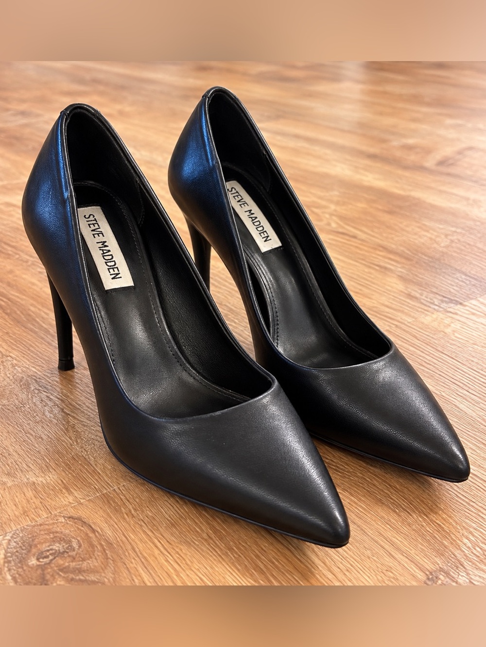 Steve Madden Black Pointed Toe Stiletto Pumps Heels Size 6